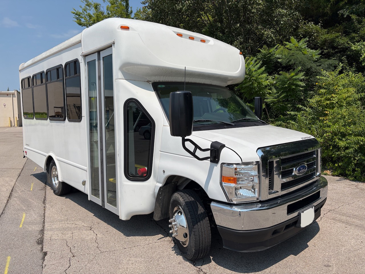 2024 Ford E350 Starcraft Allstar - Image 1