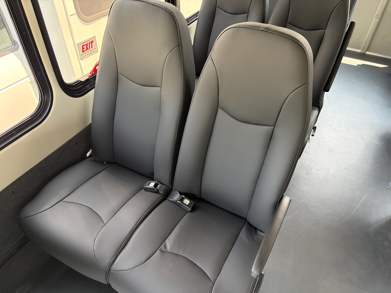 2024 Ford E350 Starcraft Allstar - Image 5
