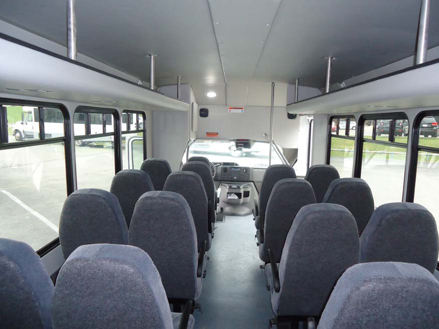 2025 Ford E450 Starcraft Allstar - Image 3