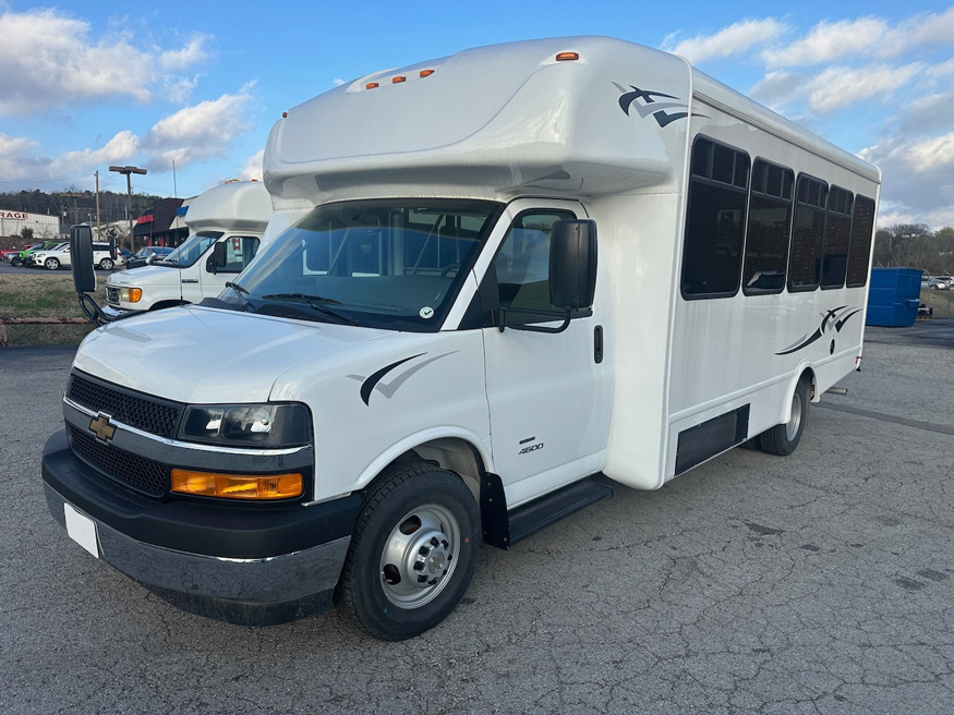 2024 Chevrolet 4500 Starcraft AllStar - Image 1