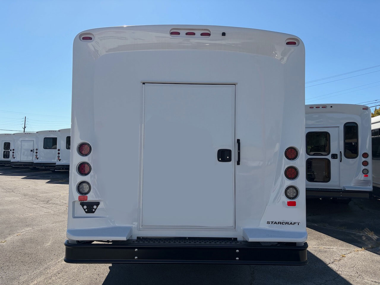 2025 Chevrolet 4500 Starcraft AllStar - Image 13