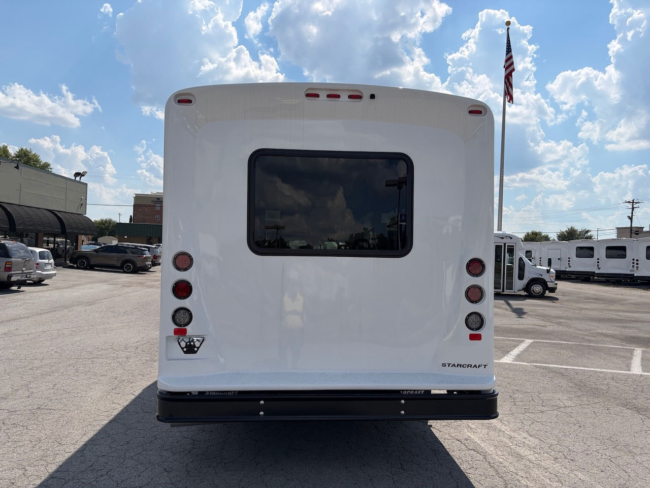 2026 Ford E350 Starcraft Allstar - Image 13