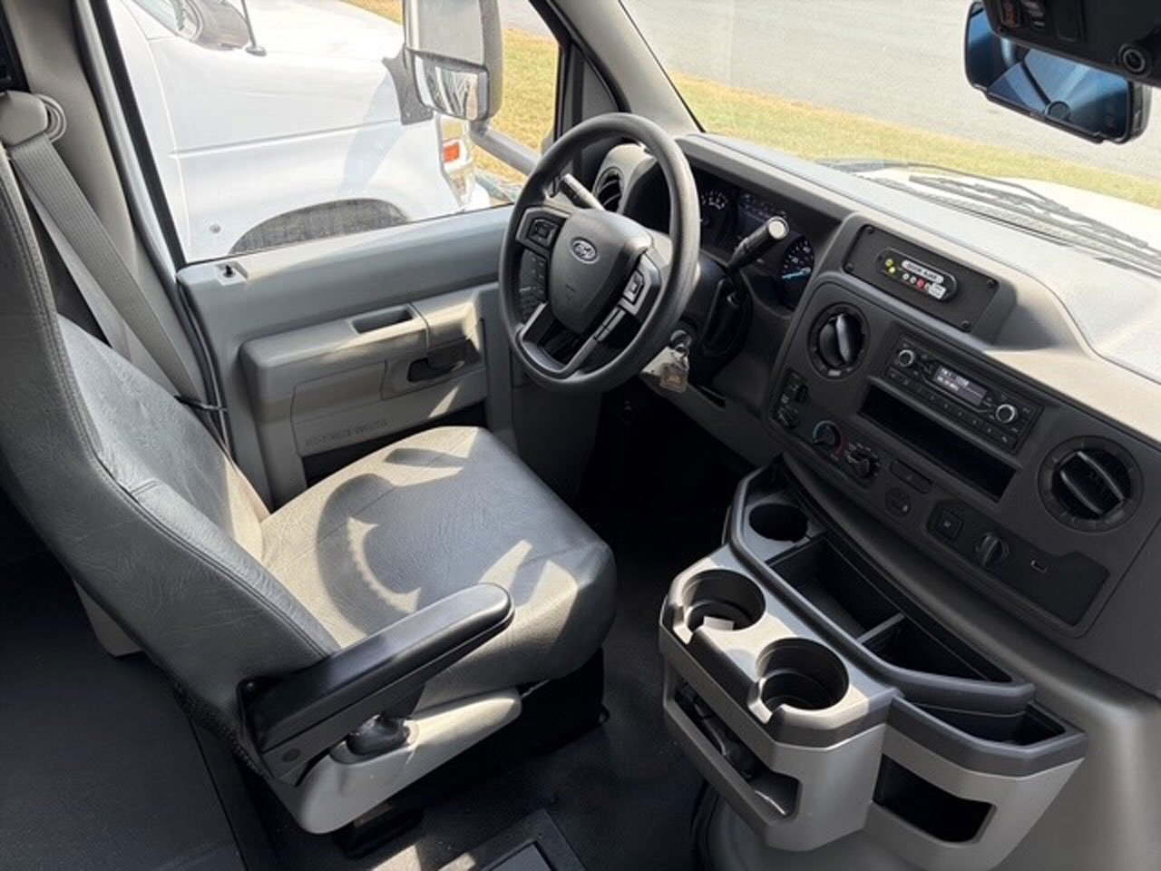 2026 Ford E350 Starcraft Allstar - Image 9