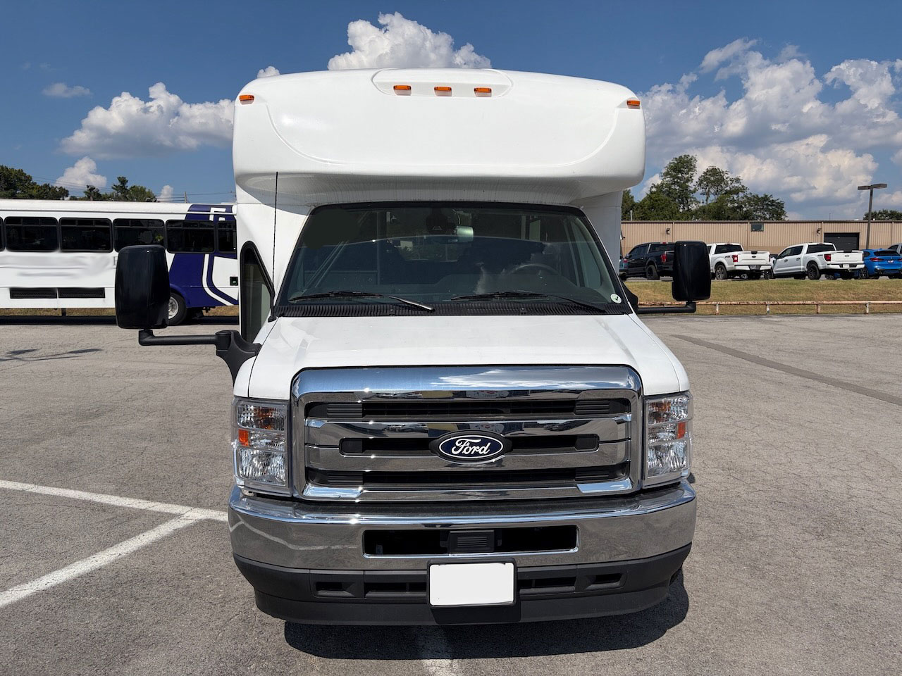 2026 Ford E350 Starcraft Allstar - Image 12