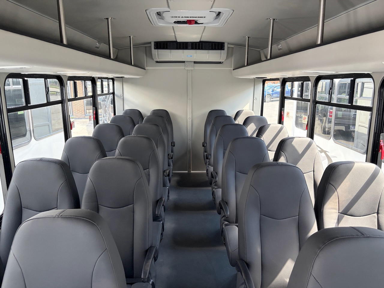2026 Ford E450 Starcraft MVP - Image 4