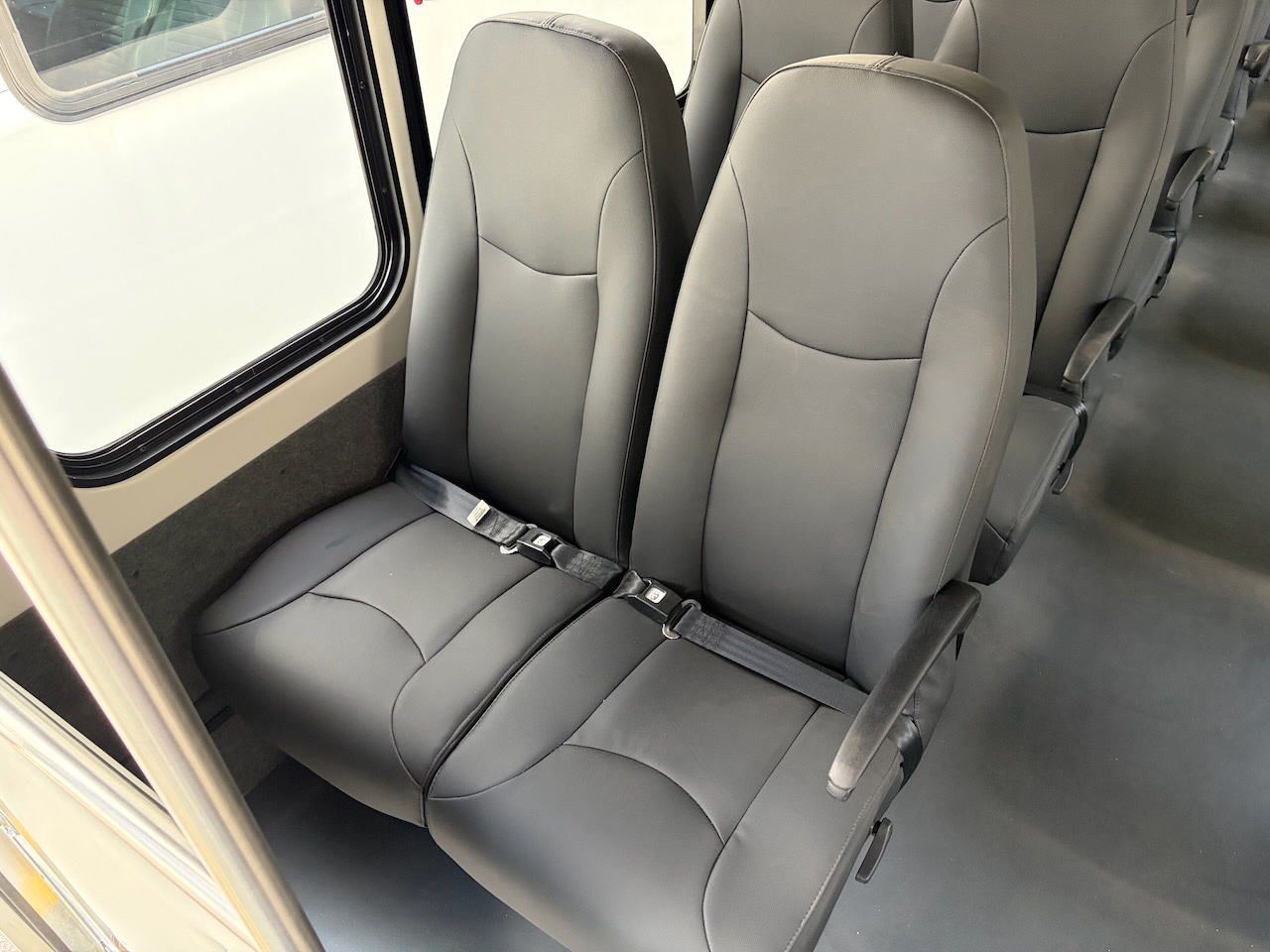 2026 Ford E450 Starcraft MVP - Image 5