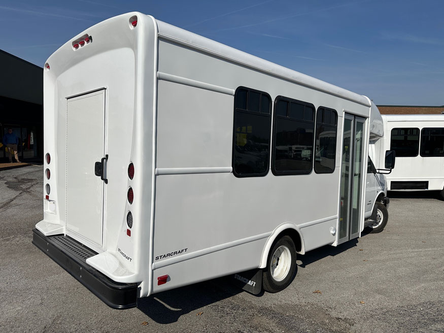 2024 Chevrolet 4500 Starcraft  - Image 2
