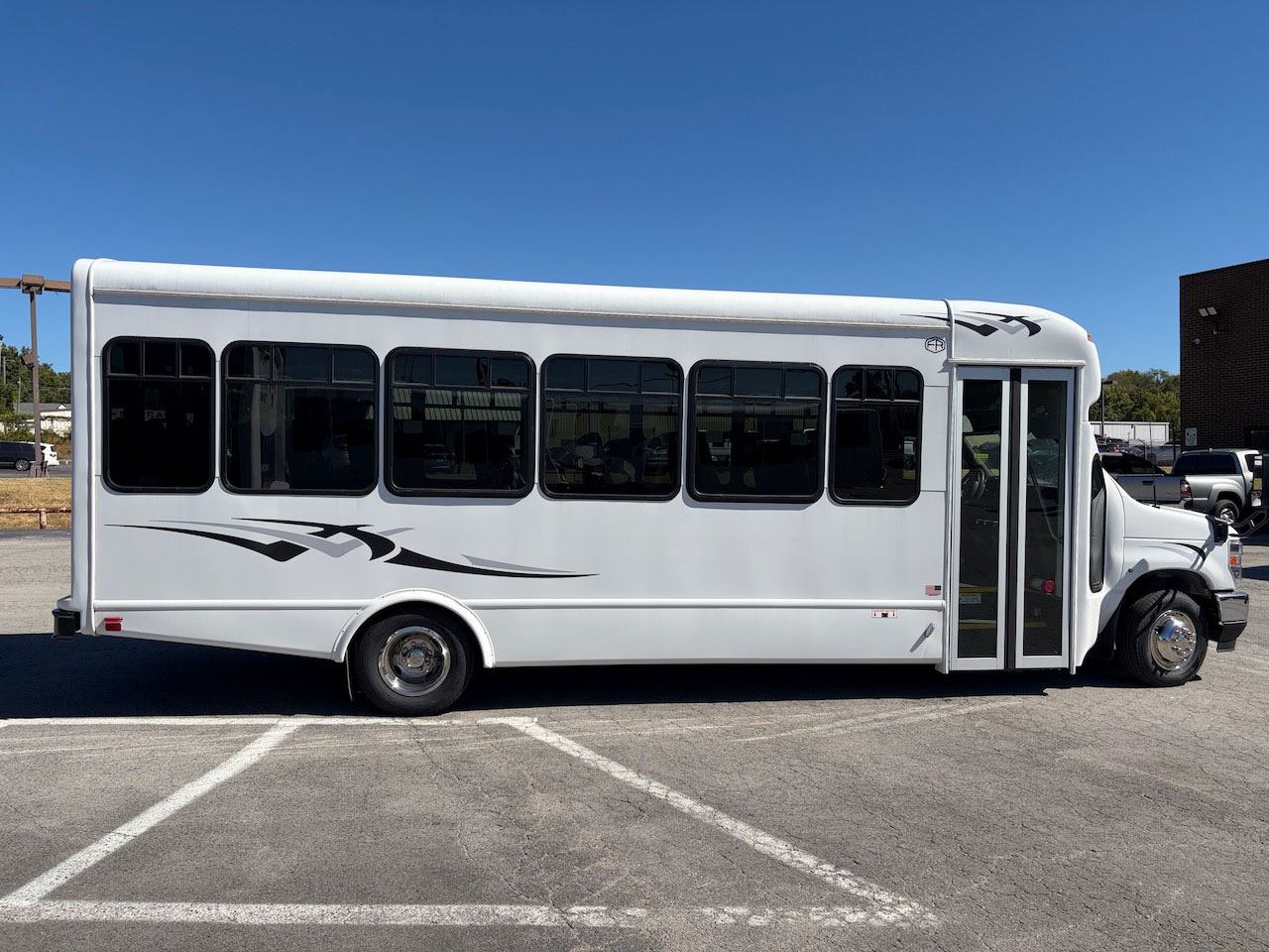 2025 Ford E450 Starcraft MVP - Image 7