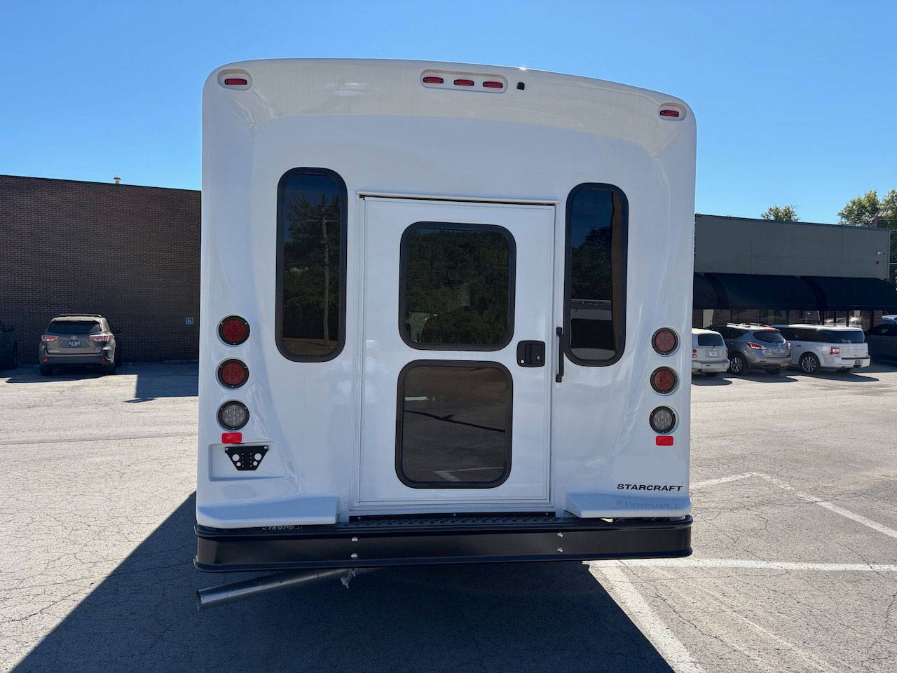 2025 Ford E450 Starcraft MVP - Image 11