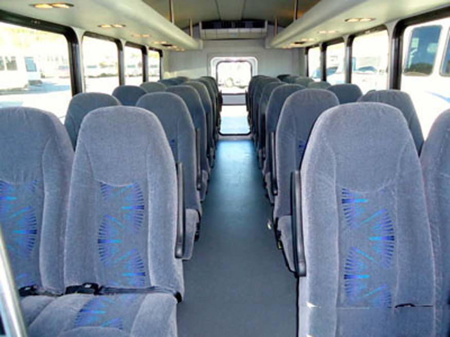 2013 Ford E450 Starcraft MVP - Image 4