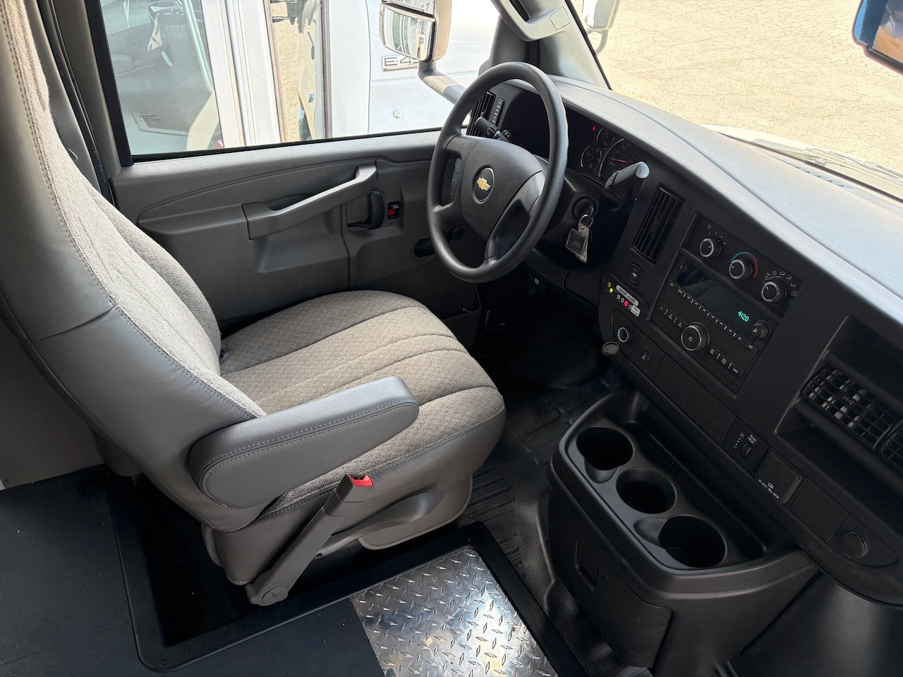 2026 Chevrolet 3500 Starcraft AllStar - Image 10