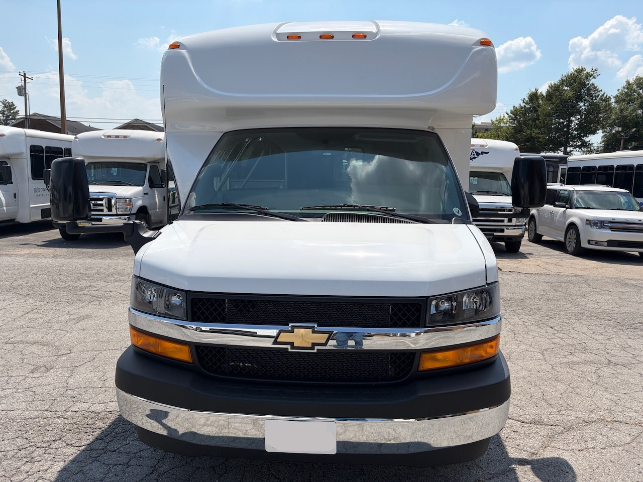 2026 Chevrolet 3500 Starcraft AllStar - Image 13