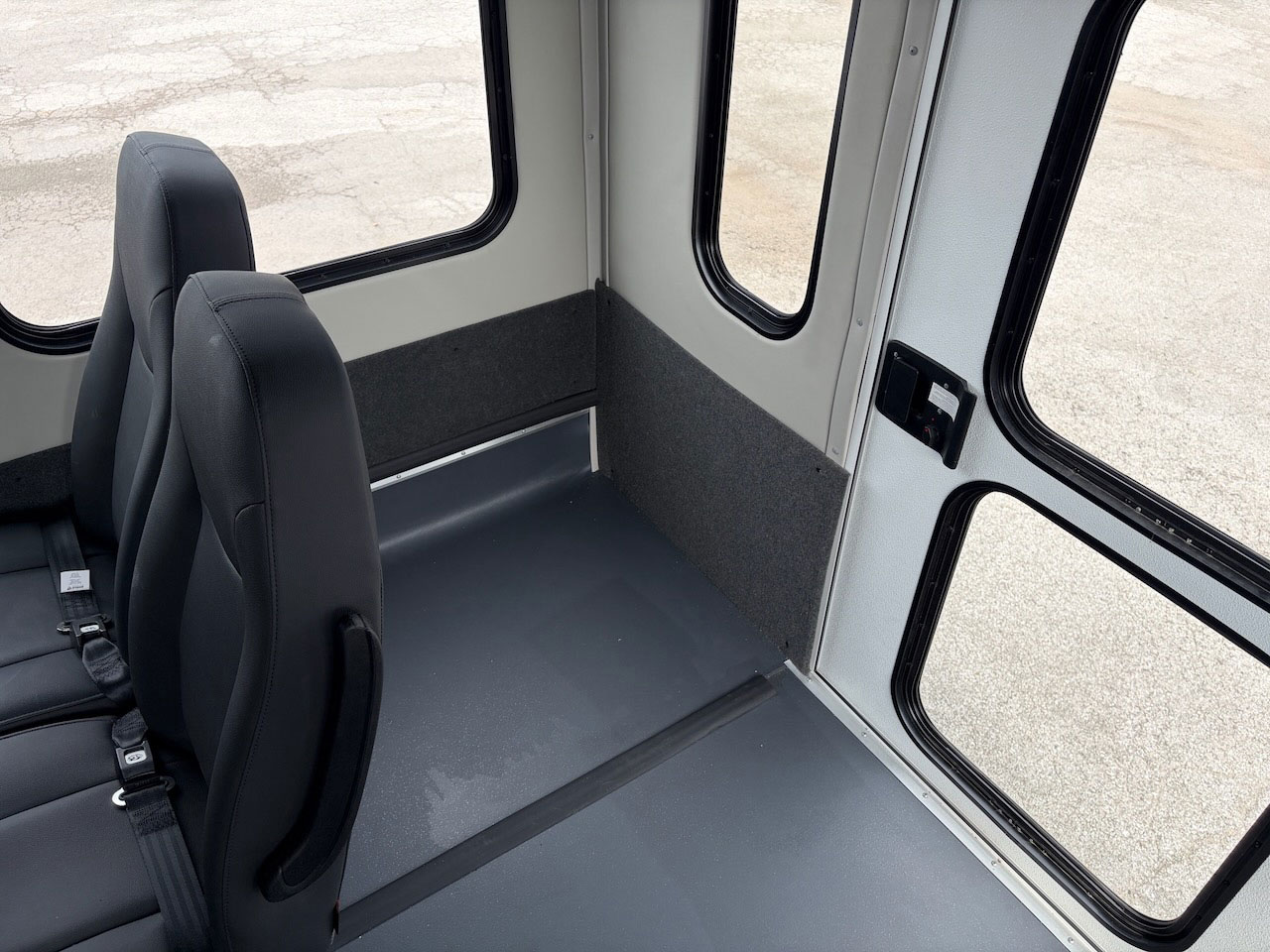 2027 Freightliner Glaval Legacy - Image 10