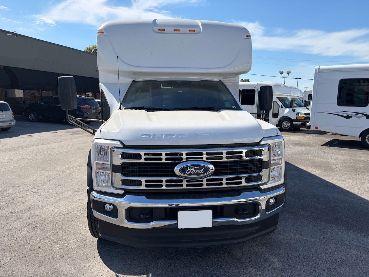 2026 Ford F550 Starcraft XL - Image 12