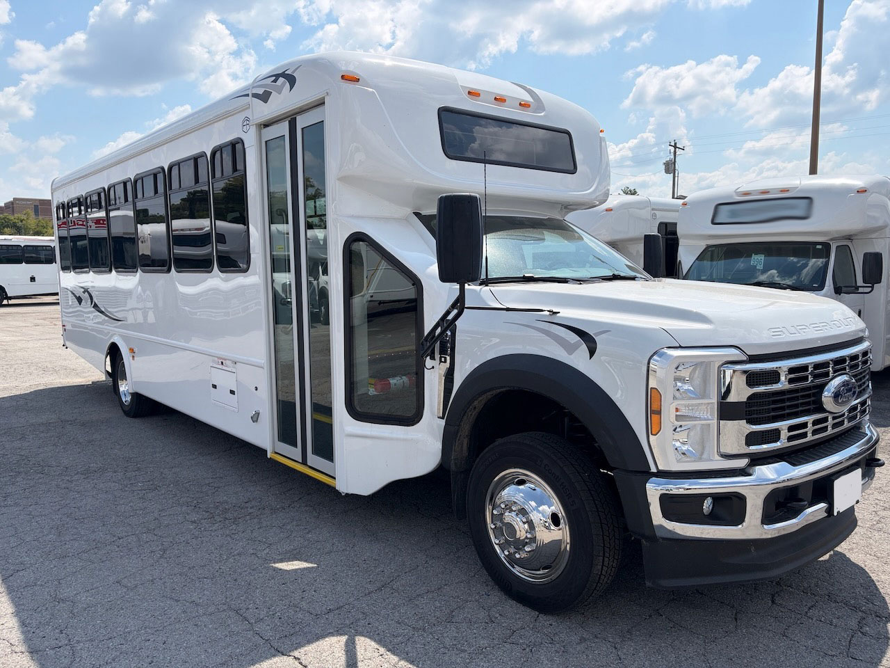 2026 Ford F550 Starcraft XL - Image 1