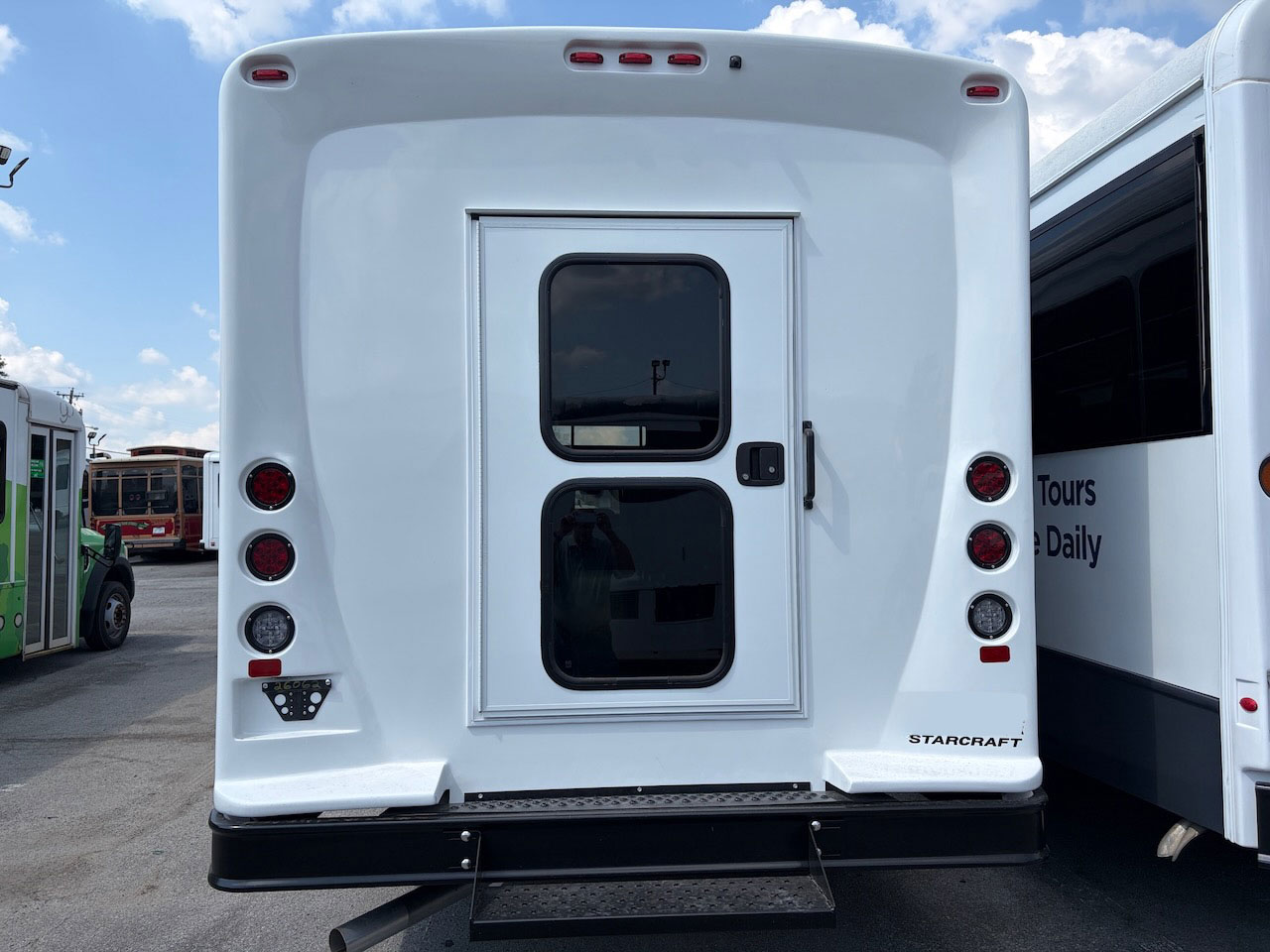 2026 Ford F550 Starcraft XL - Image 14