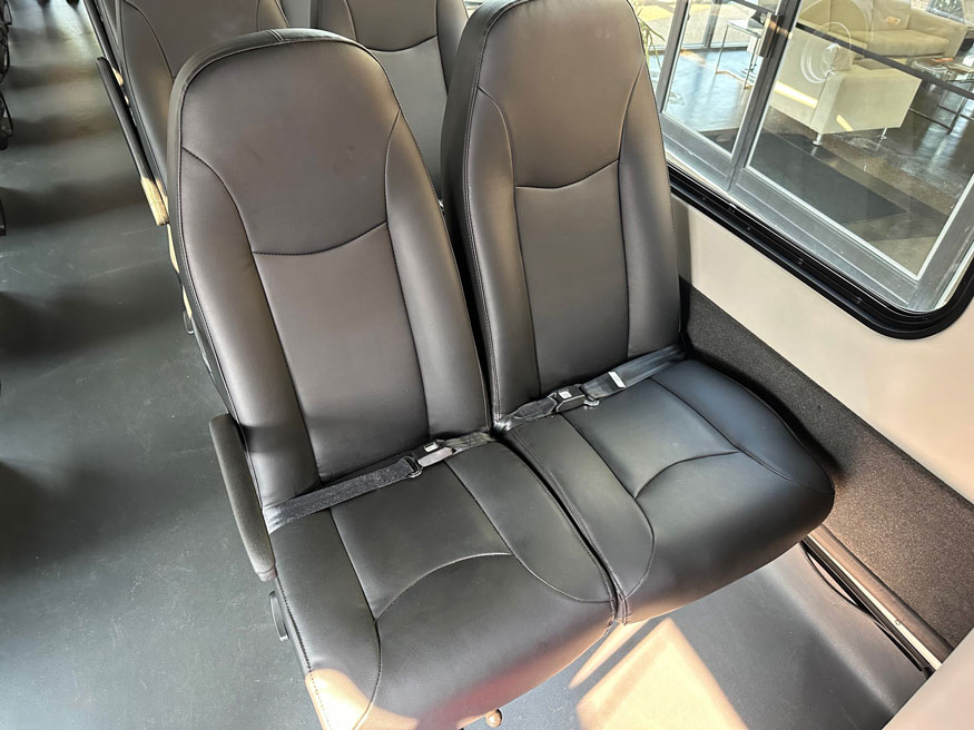 2027 Freightliner Glaval Legacy - Image 5