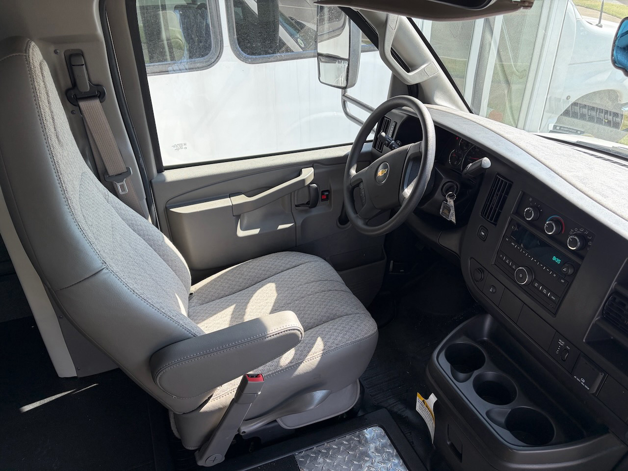 2026 Chevrolet 3500 Starcraft - Image 11