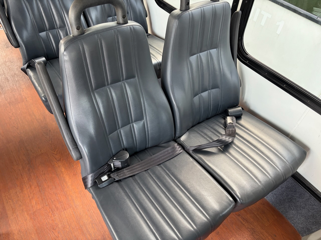 2016 Ford E350 Eldorado - Image 5
