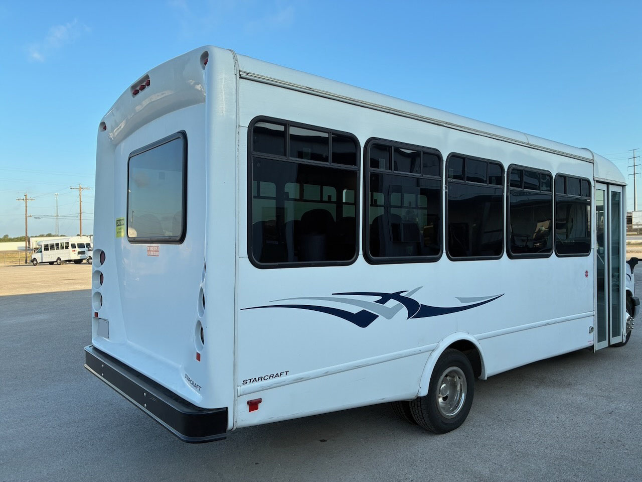 2014 Chevrolet 4500 AllStar - Image 2