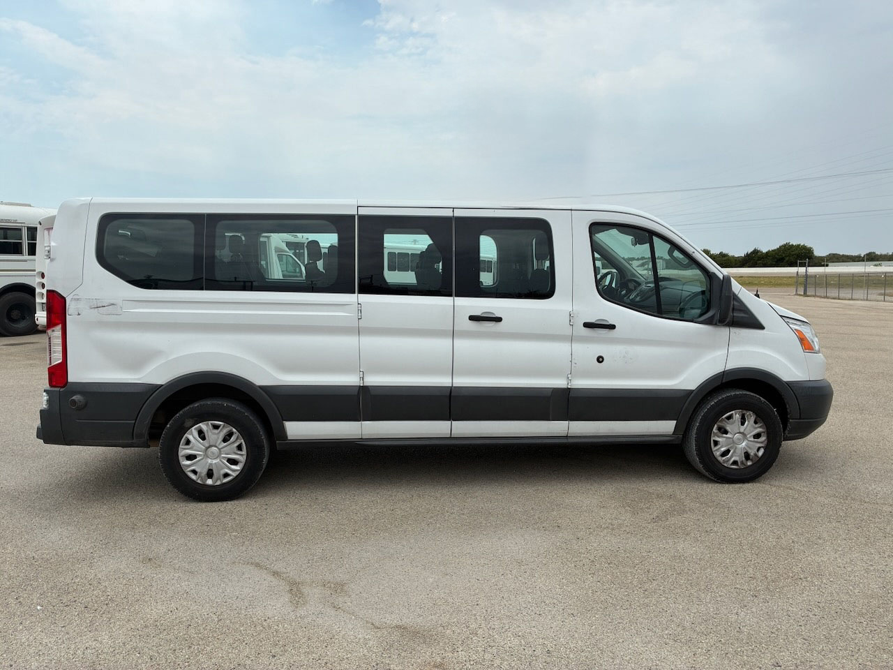2018 Ford T350 Transit - Image 2