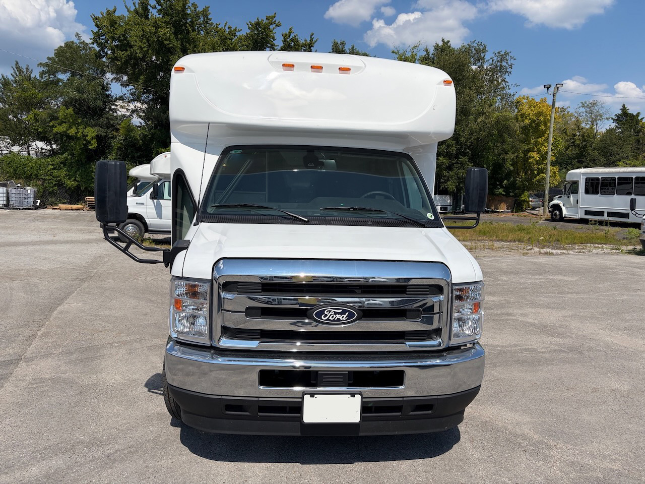 2026 Ford E450 Starcraft Allstar - Image 11