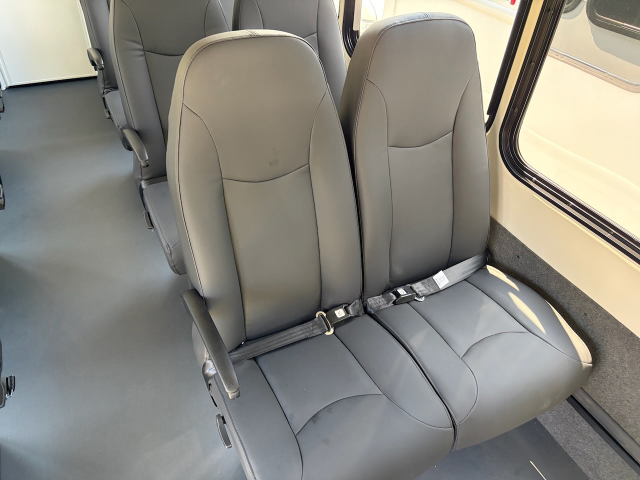2026 Ford E450 Starcraft Allstar - Image 5