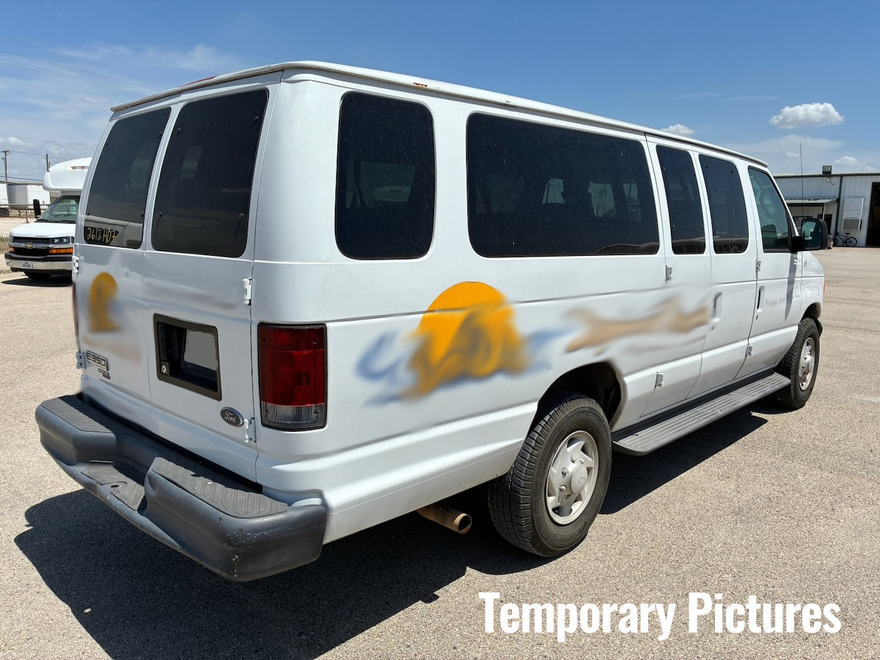 2007 Ford E350 XLT Van - Image 2