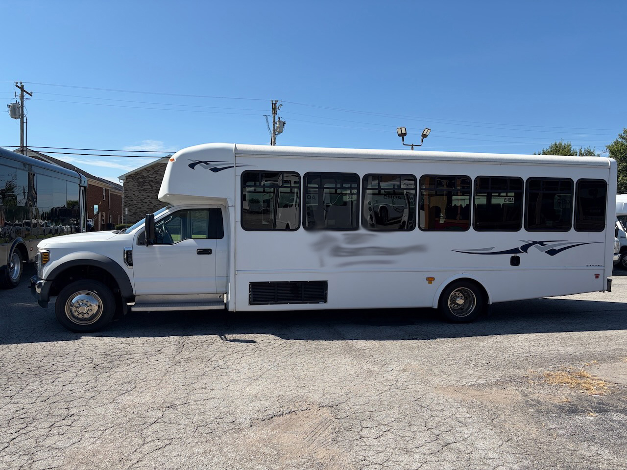 2019 Ford F550 Starcraft XL - Image 7