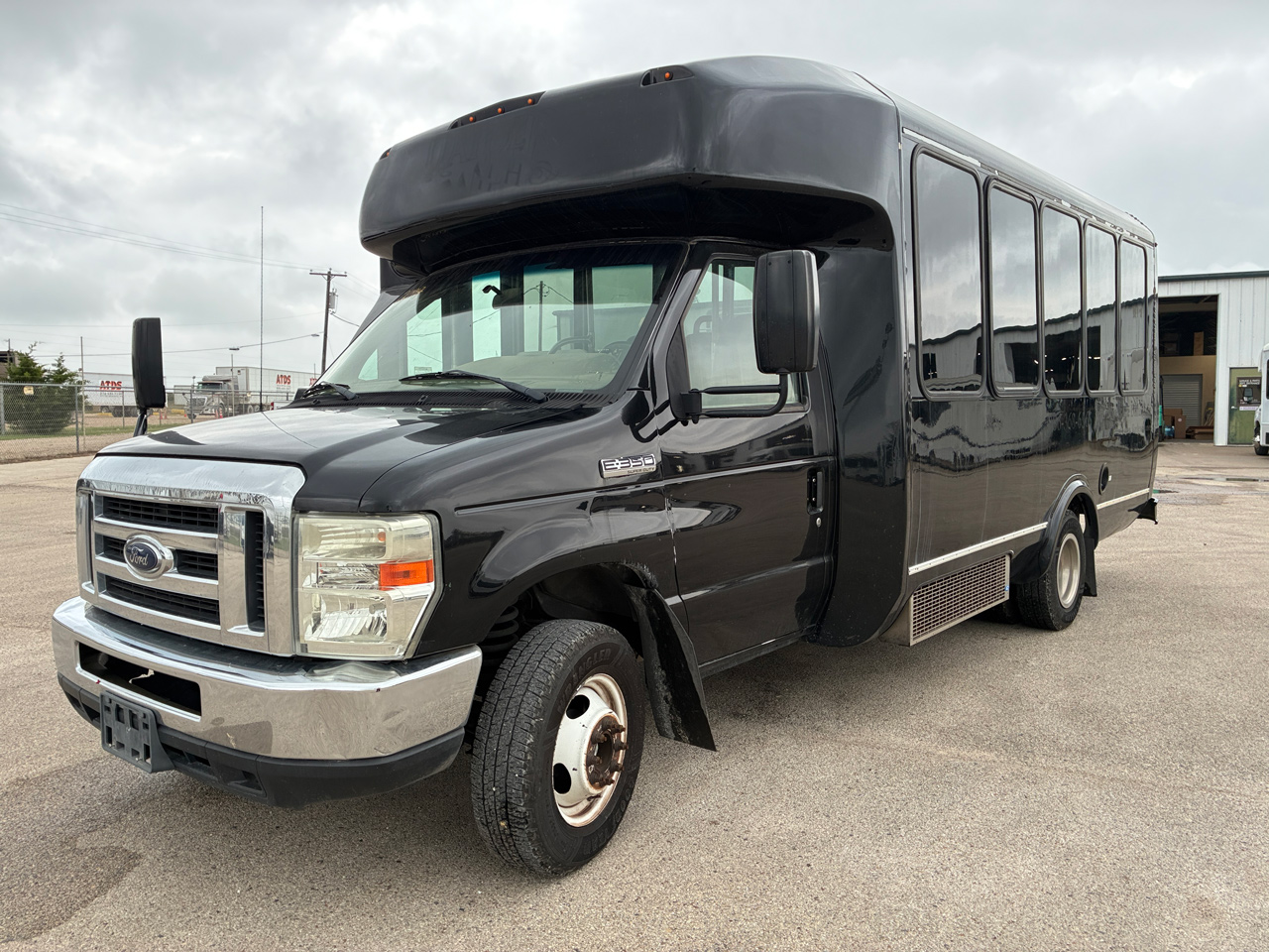 2017 Ford E350 Eldorado - Image 1