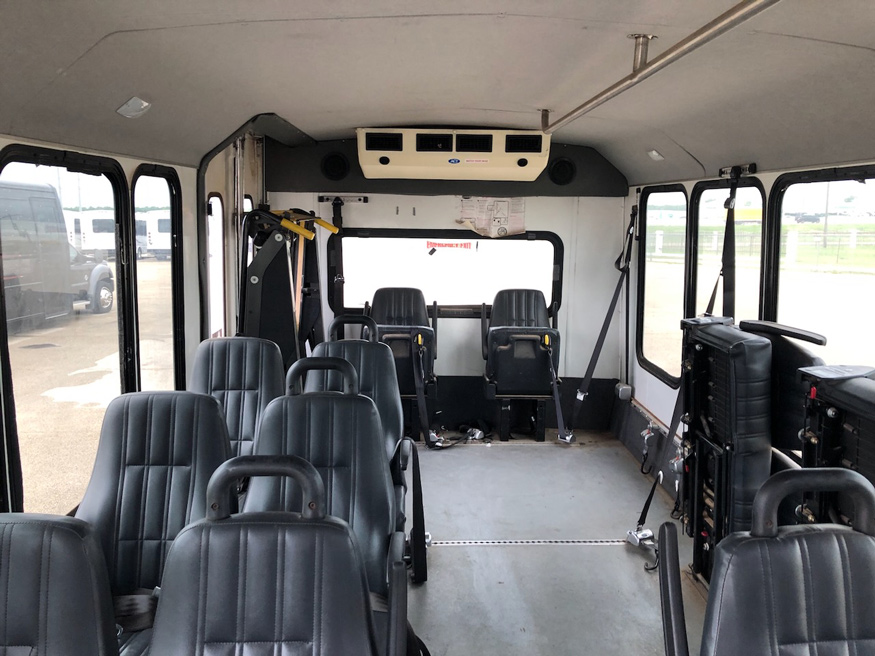 2017 Ford E350 Eldorado - Image 4