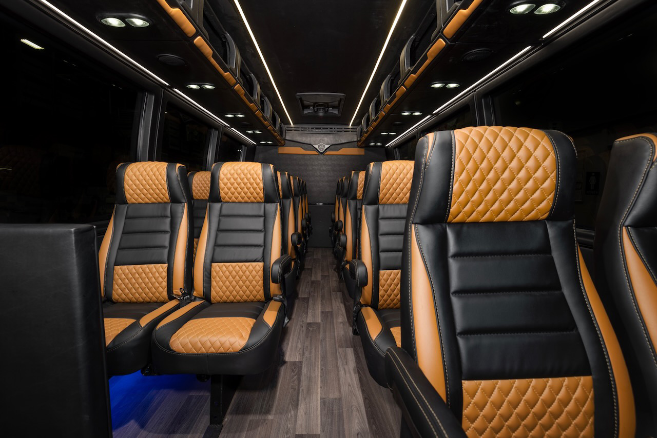 2027 Ford E-450 LA West LX - Image 4