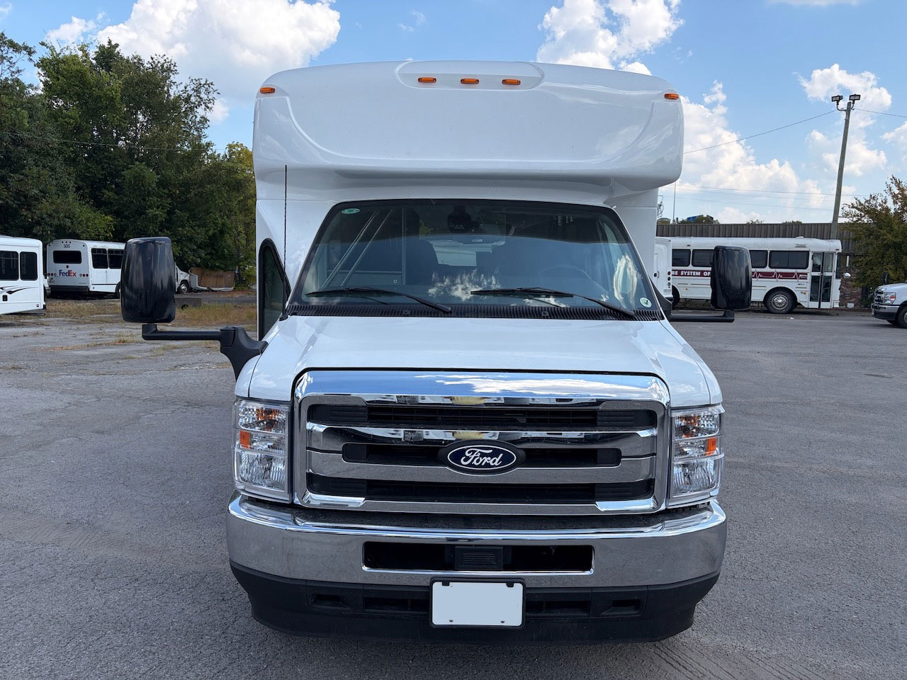 2026 Ford E450 Starcraft Allstar - Image 12