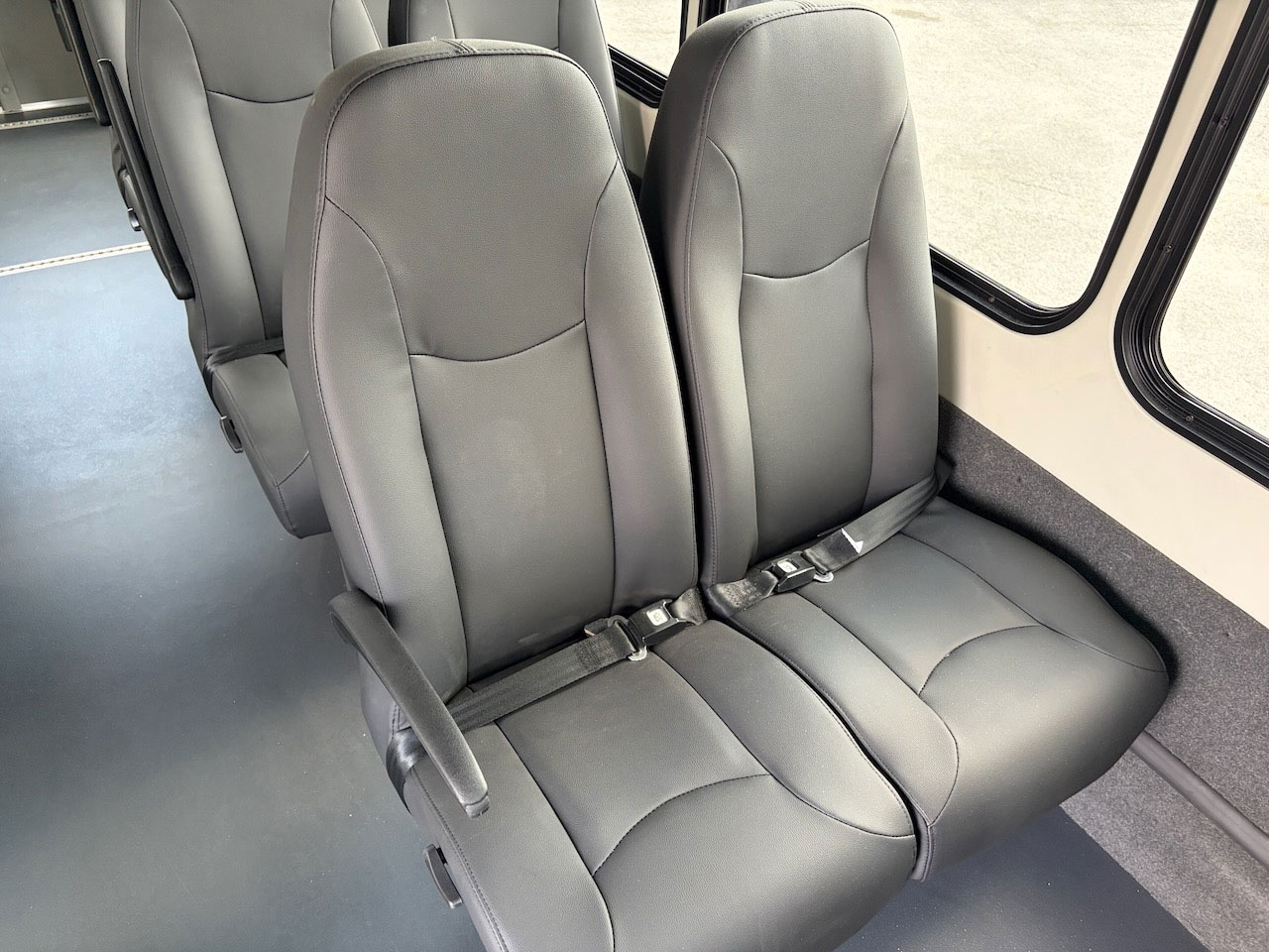 2026 Ford E450 Starcraft Allstar - Image 5