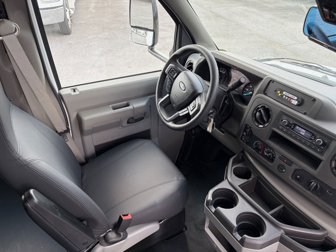 2026 Ford E450 Starcraft Allstar - Image 9