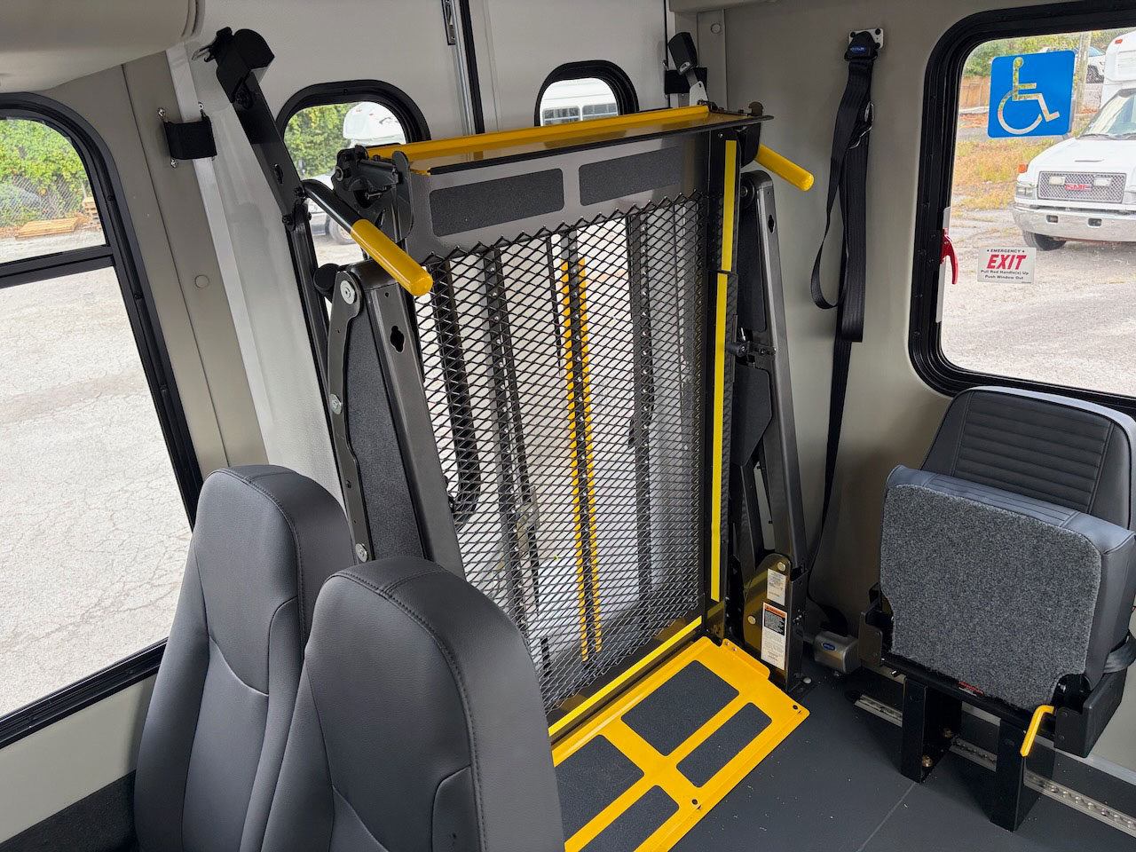 2026 Ford E450 Starcraft Allstar - Image 10