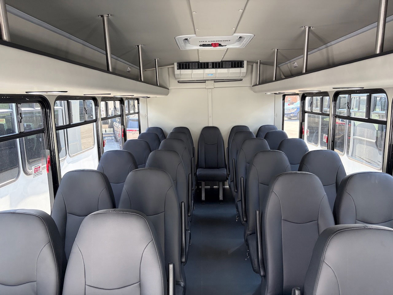 2026 Ford E450 Starcraft MVP - Image 4