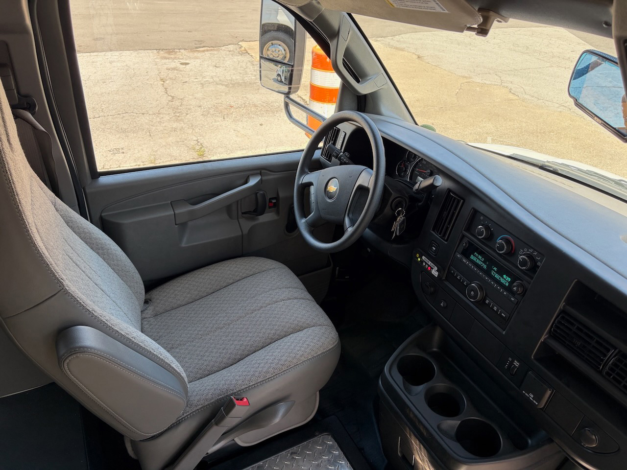 2026 Chevrolet 3500 Starcraft AllStar - Image 9