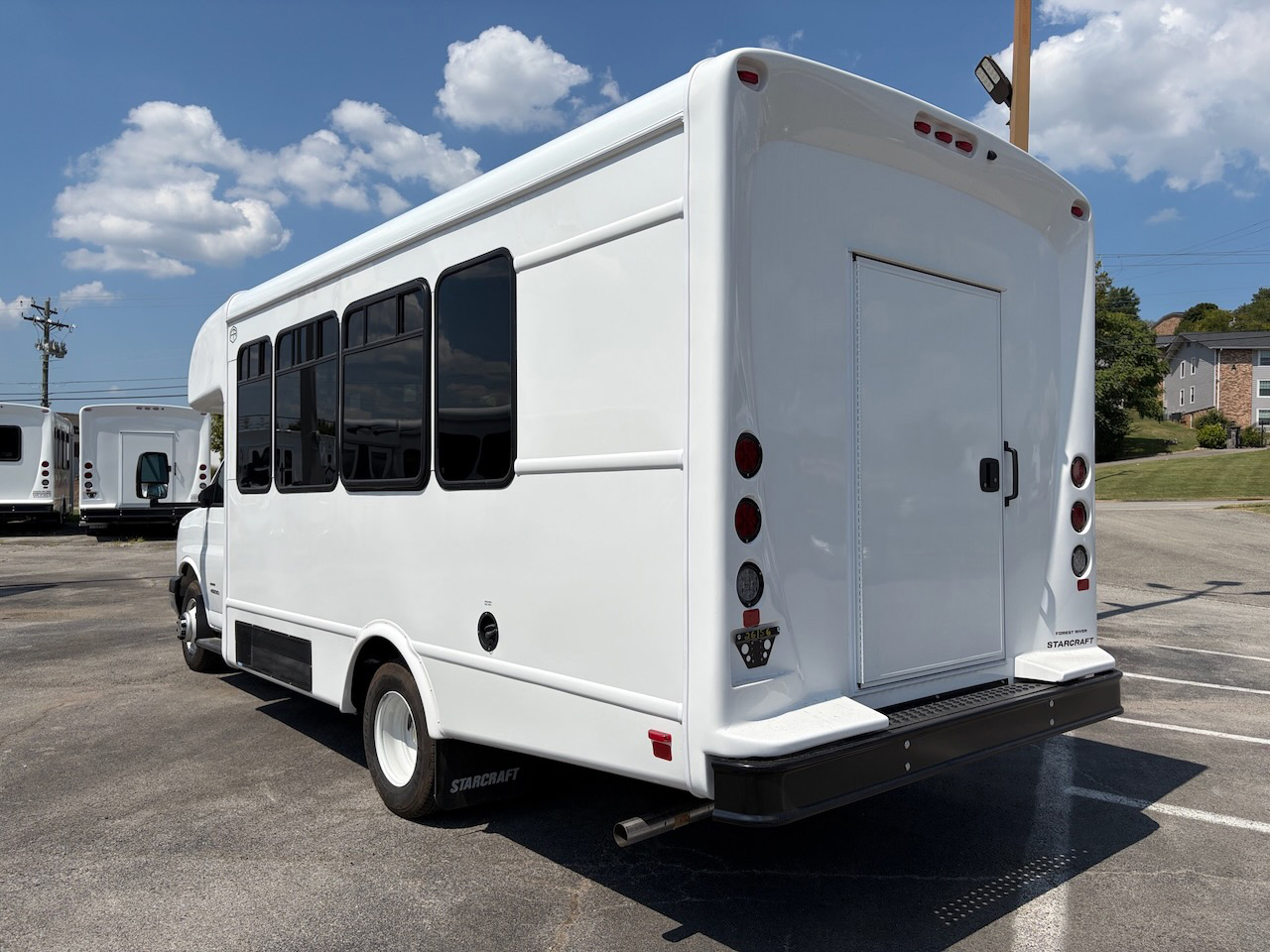 2026 Chevrolet 4500 Starcraft AllStar - Image 2