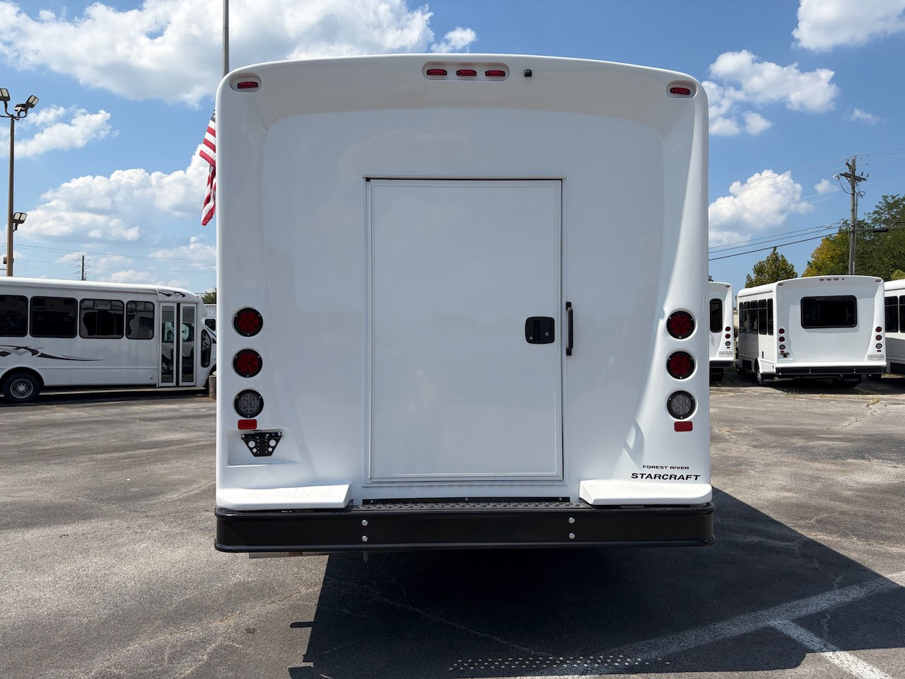 2026 Chevrolet 4500 Starcraft AllStar - Image 13