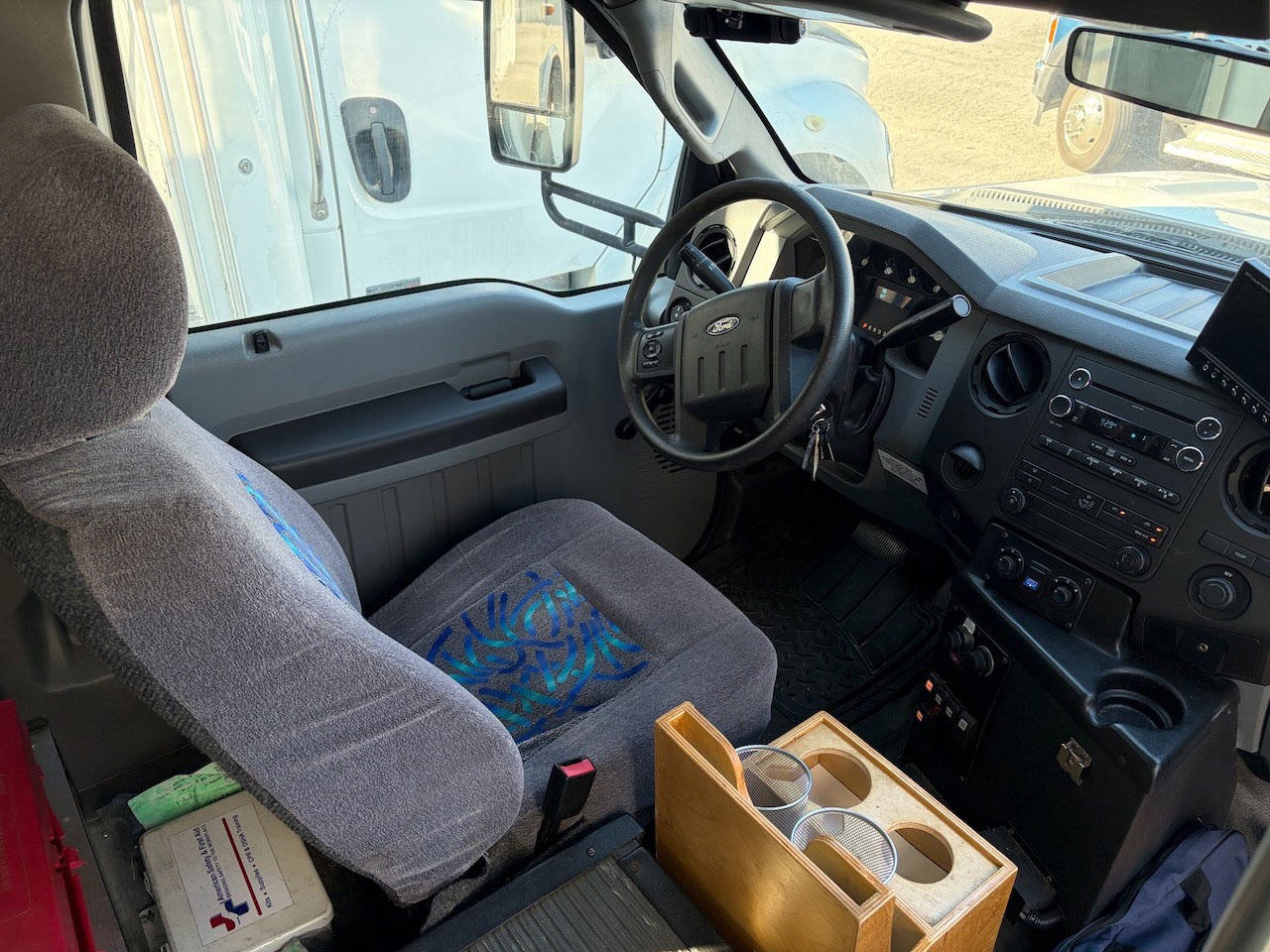 2012 Ford F550 Glaval Entourage - Image 10