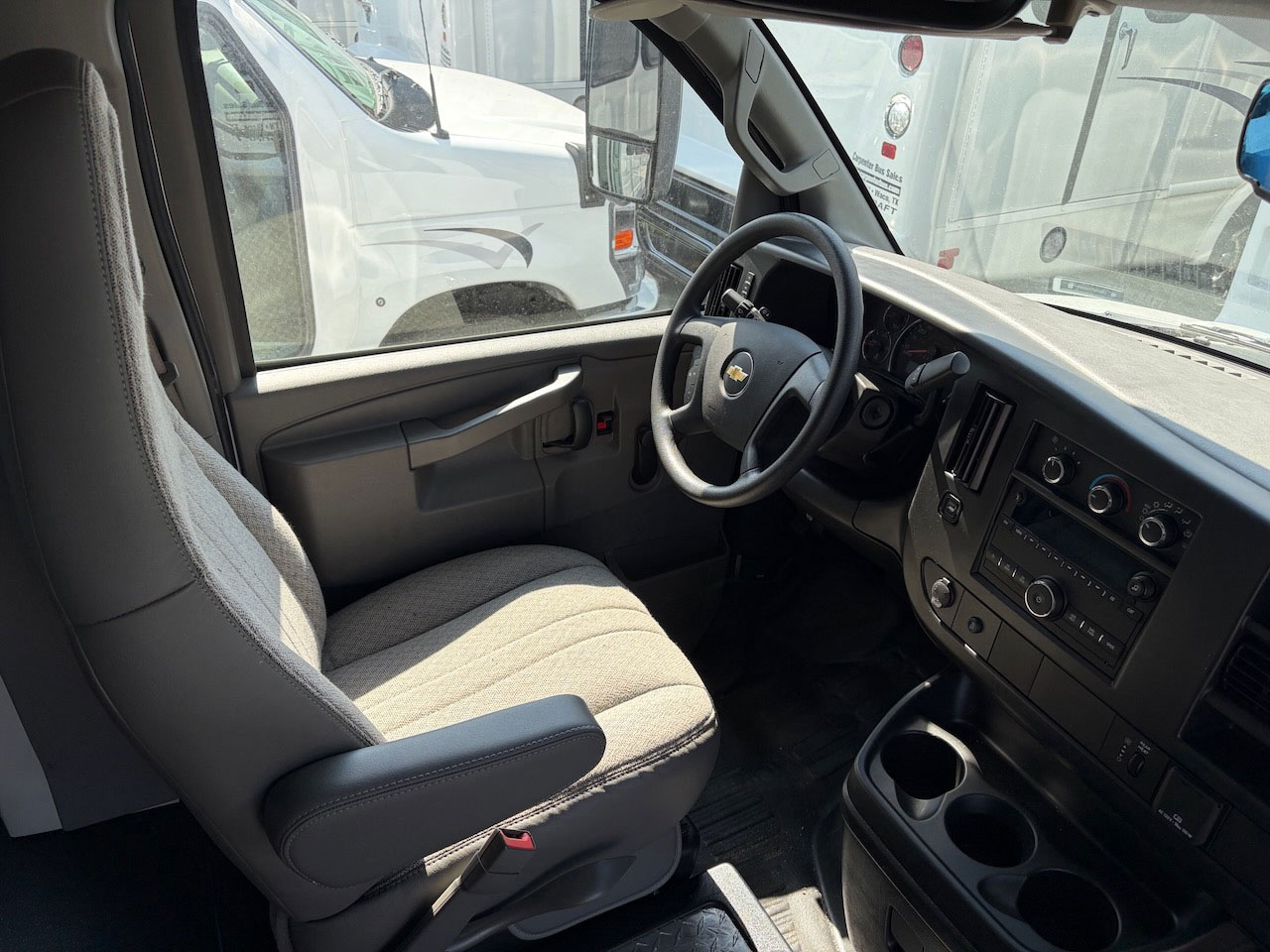 2026 Chevrolet 4500 Starcraft - Image 9