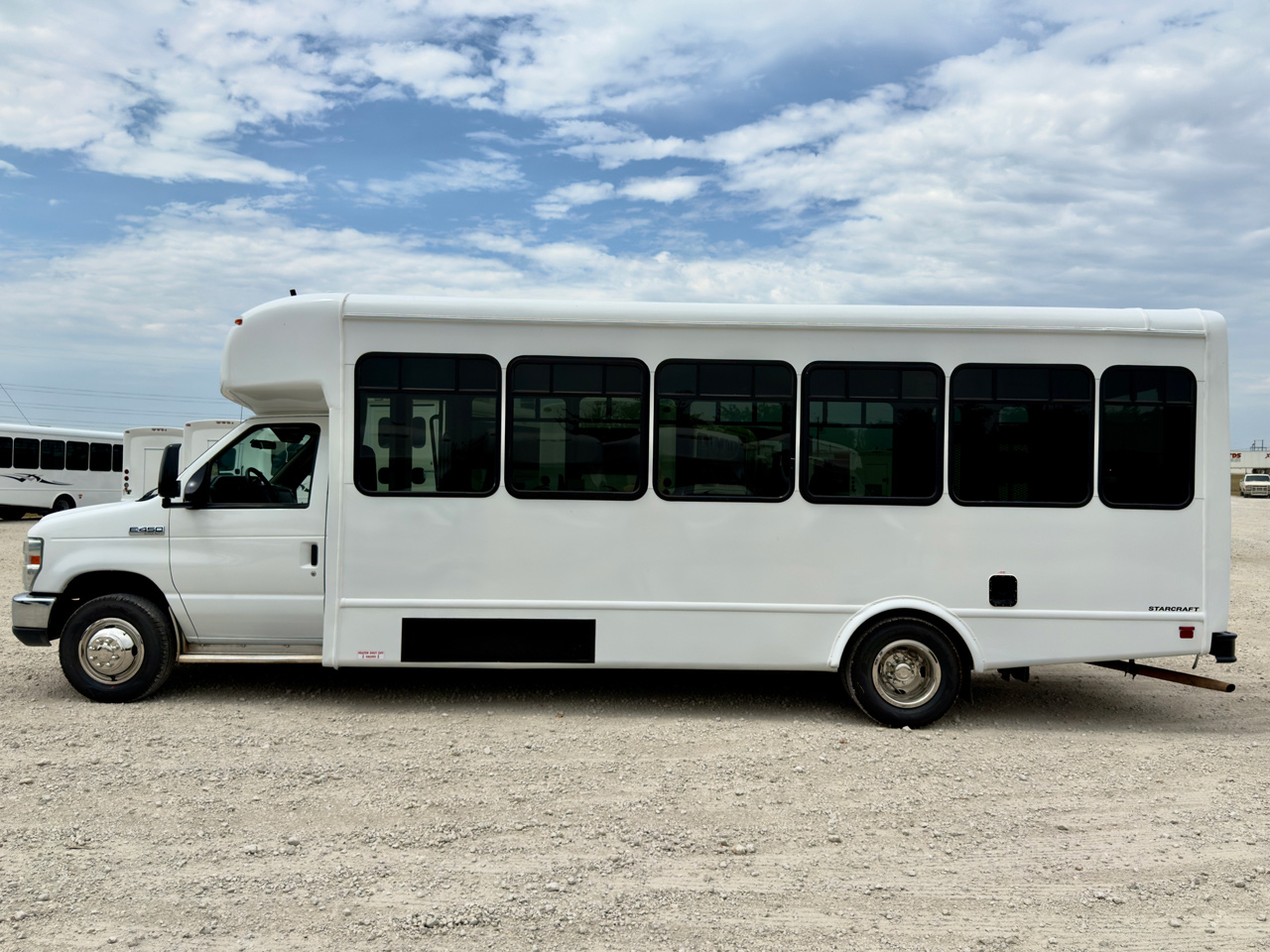 2016 Ford E450 Starcraft Allstar - Image 7
