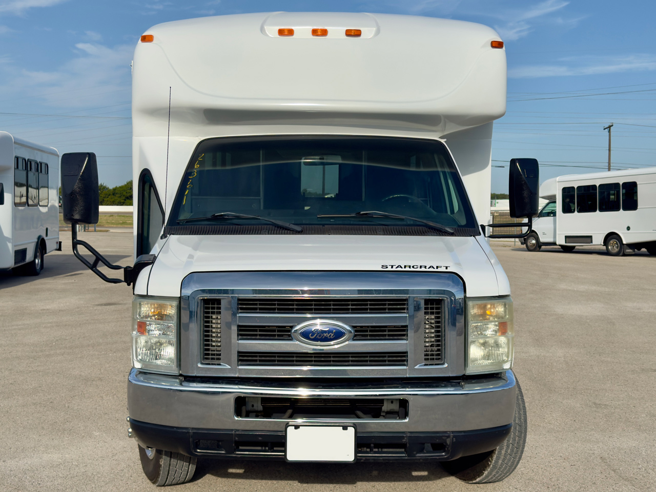 2011 Ford E450 Starcraft Allstar - Image 11
