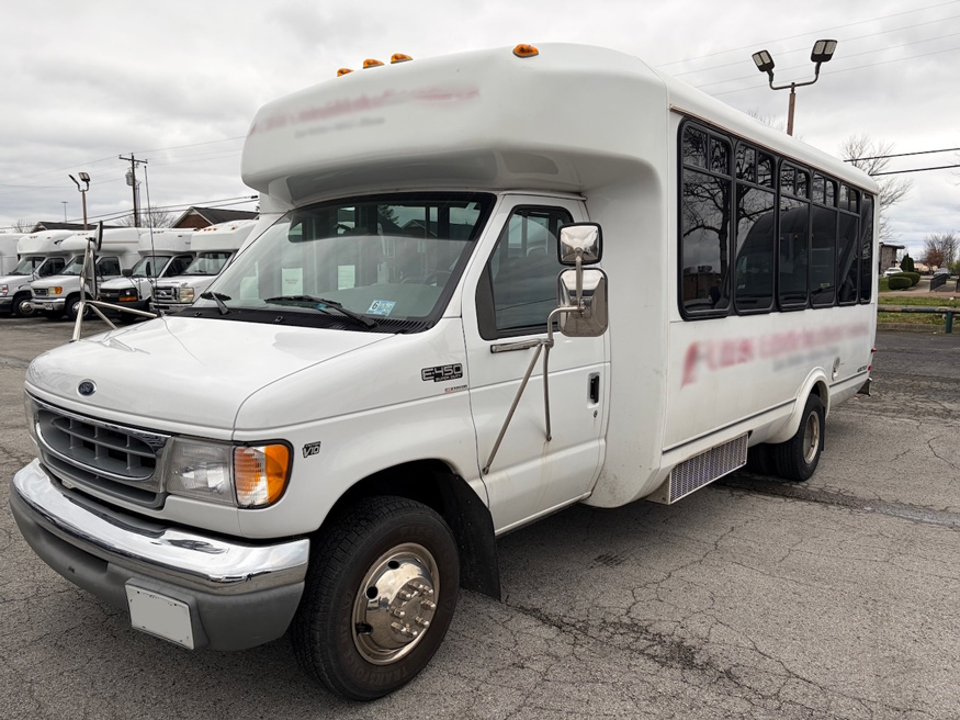2001 Ford E450 ElDorado Aerotech - Image 1