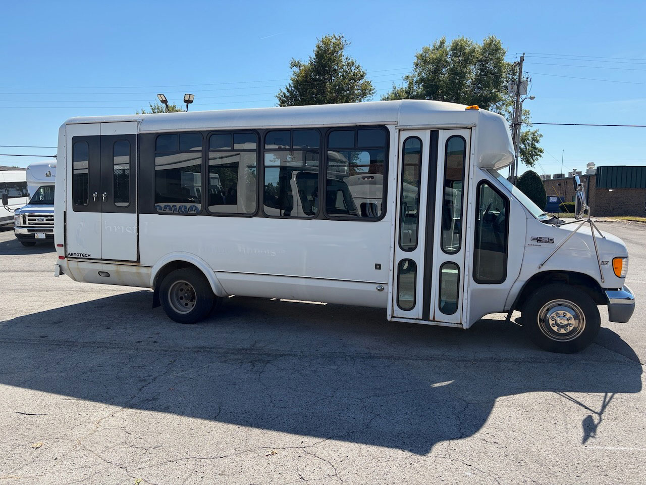 2001 Ford E450 ElDorado Aerotech - Image 6