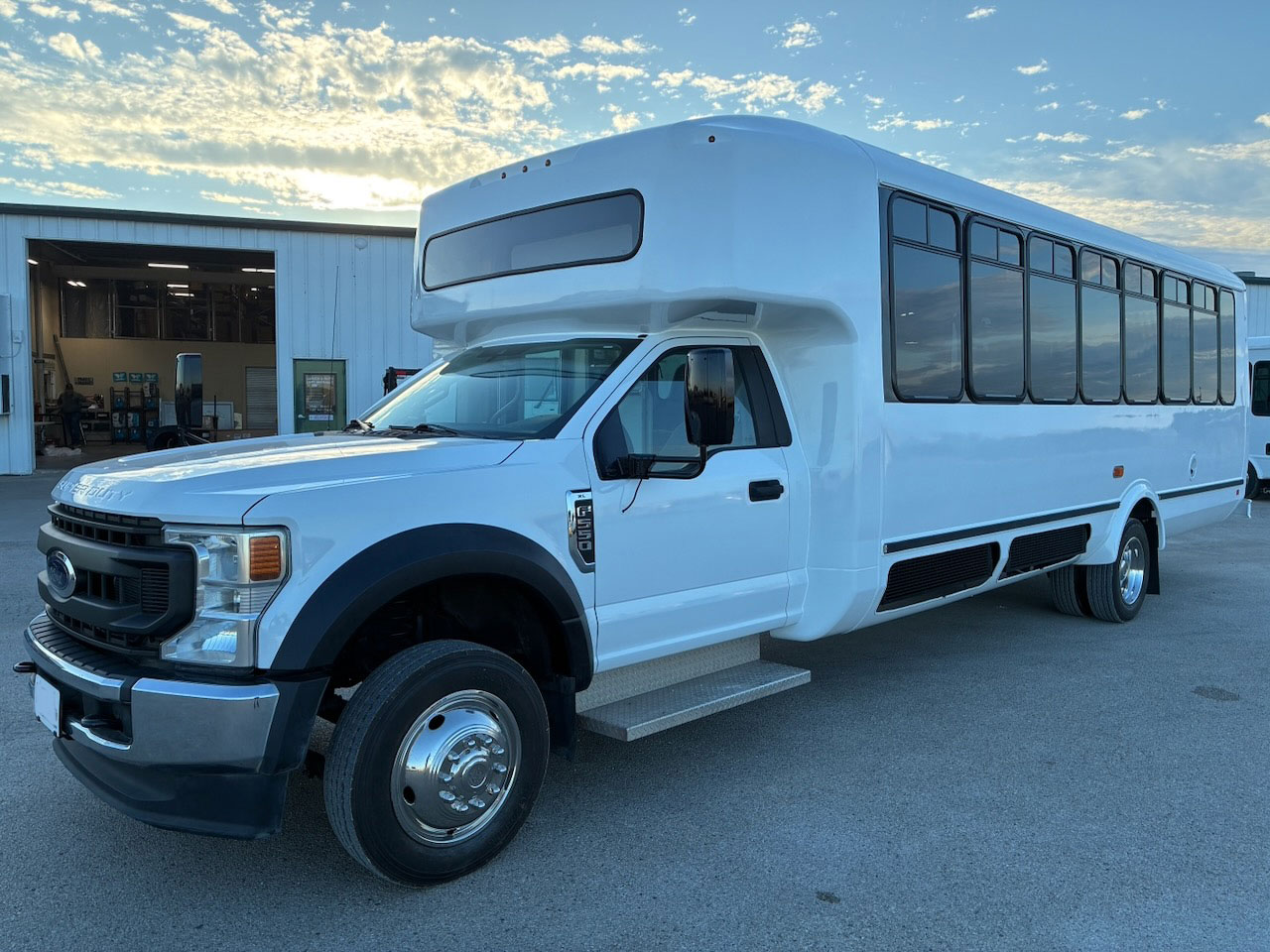 2020 Ford F550 ElDorado AeroElite - Image 1