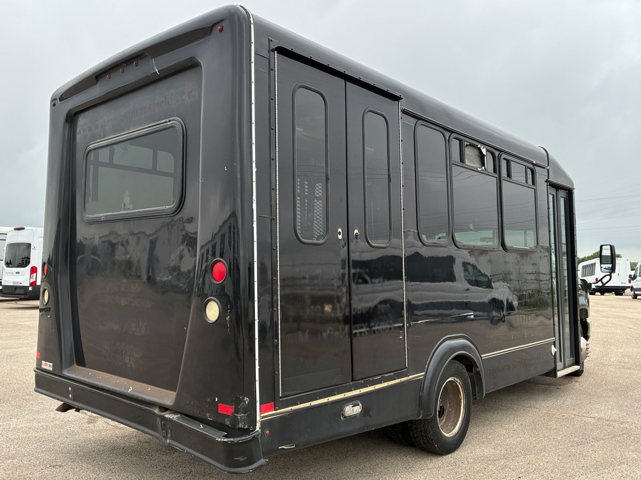 2017 Ford E350 Eldorado - Image 2