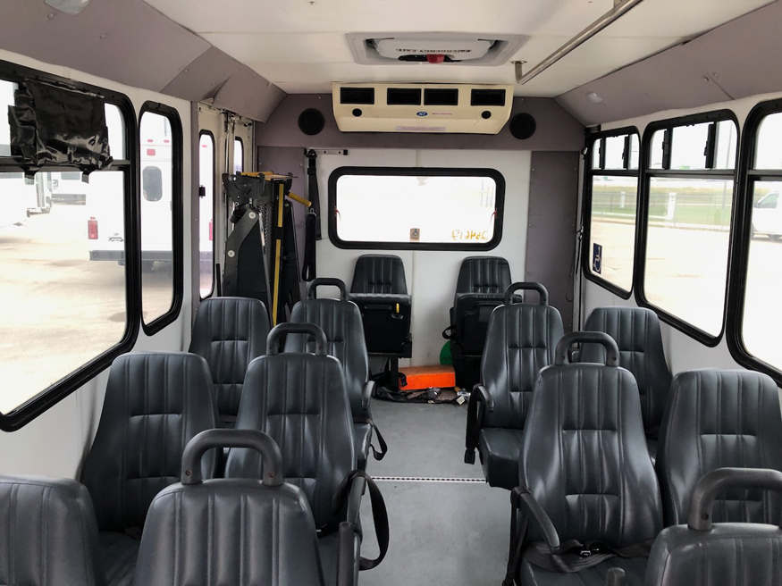 2017 Ford E350 Eldorado - Image 4