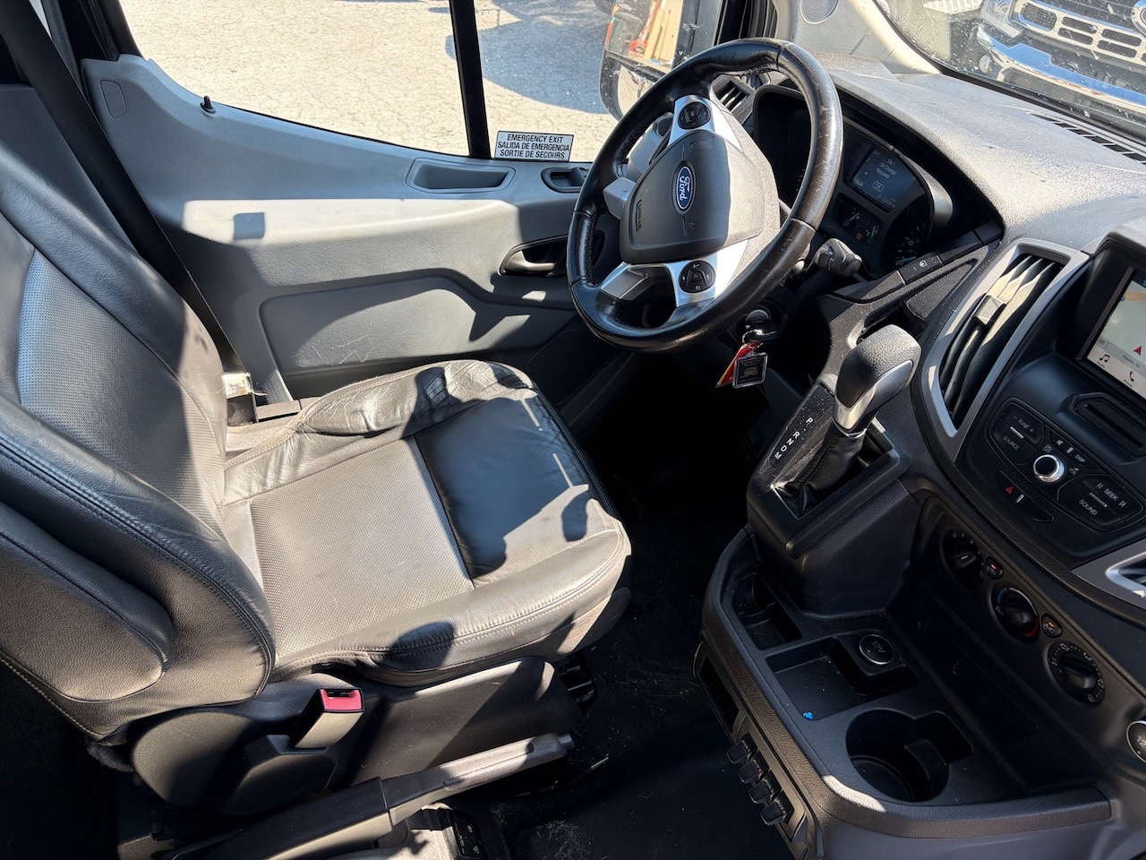 2019 Ford Transit 350 XLT - Image 10